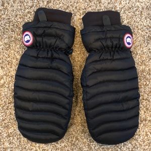 Canada Goose Mittens